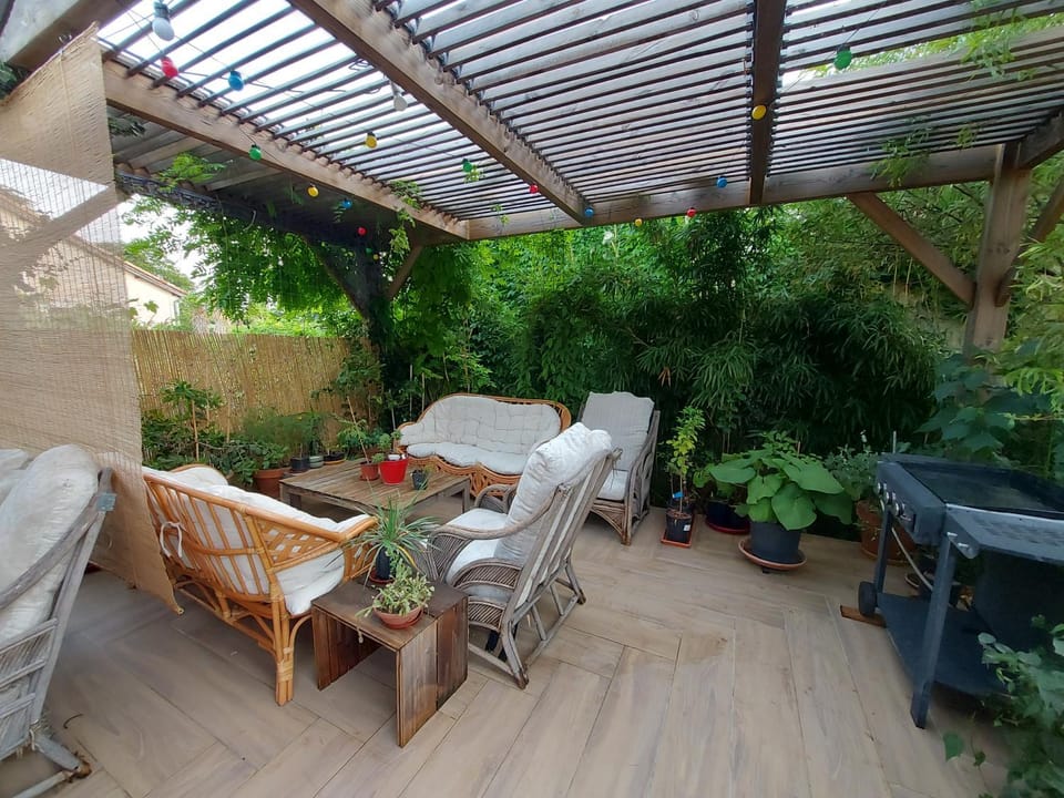 Patio, Spring, Balcony/Terrace