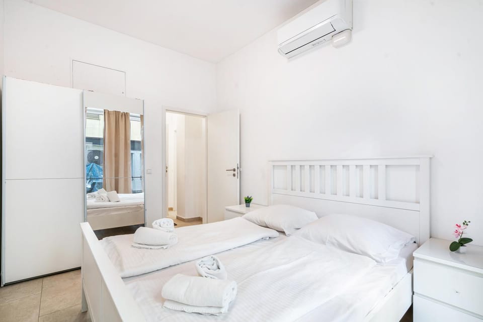 Living room, Bedroom
