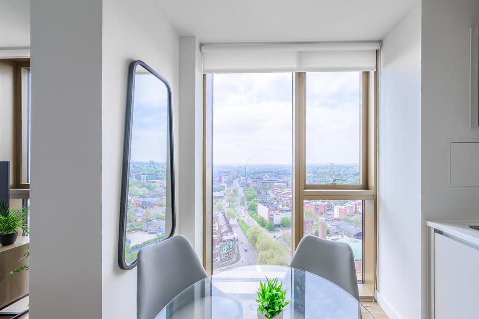 Fabulous 2 Bed Flat in Central Birmingham w Views Apartment in Birmingham