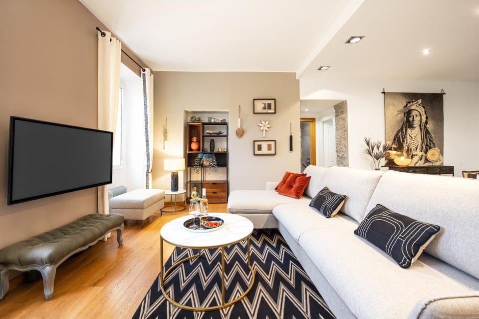 Communal lounge/ TV room, TV and multimedia, Living room, Seating area