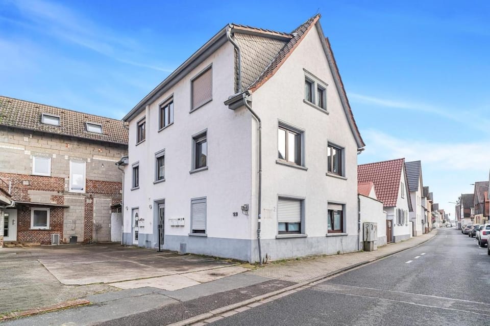 Property building, Street view, Parking