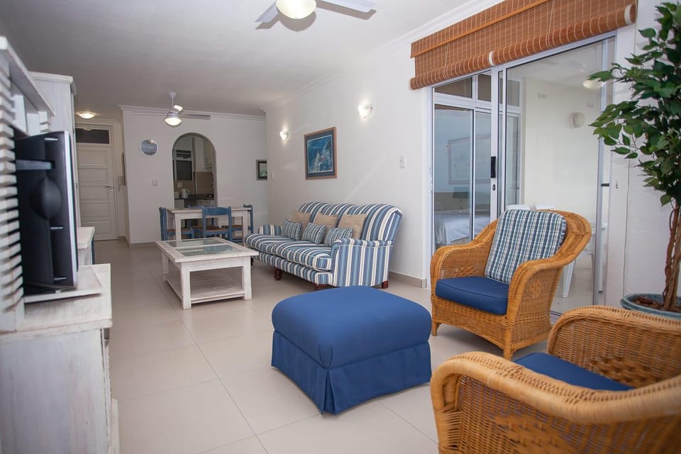 Living room, Seating area, fireplace