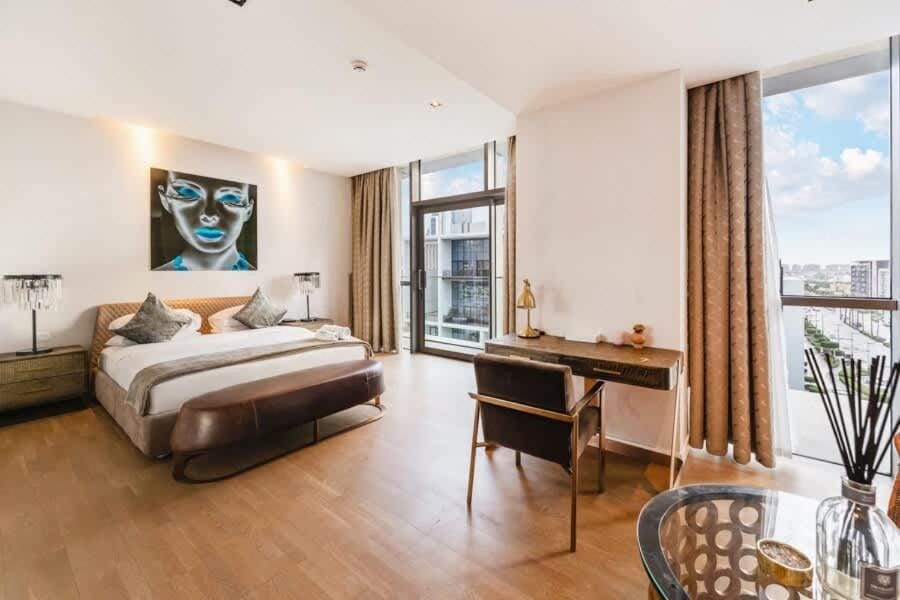 FAM Living -Duplex 4Bed and Maids Apartment in Dubai