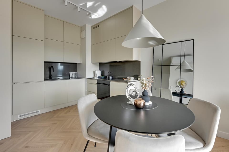 Kitchen or kitchenette, Living room, Seating area, Dining area, stove