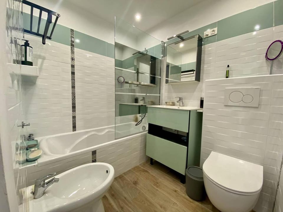 Cannes proche Croisette - 2P tout confort terrasse Apartment in Cannes