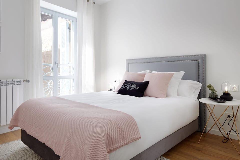 H SUITE2A by Smiling Rentals Apartment in Hendaye