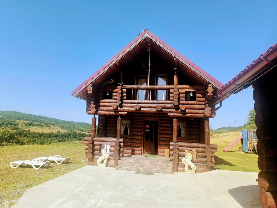 Cabana Poienita House in Romania
