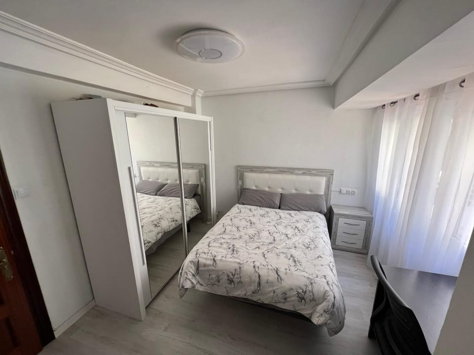 Villa del Mar, a 2' de la playa San Lorenzo Apartment in Gijón