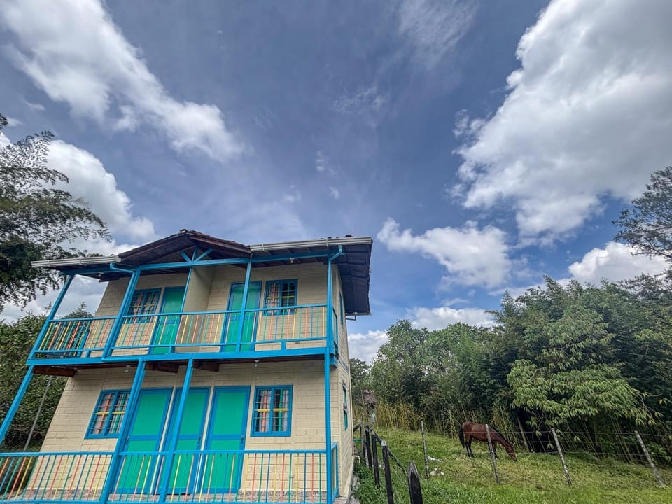Las Casas de Tomate Bed and Breakfast in Guatapé