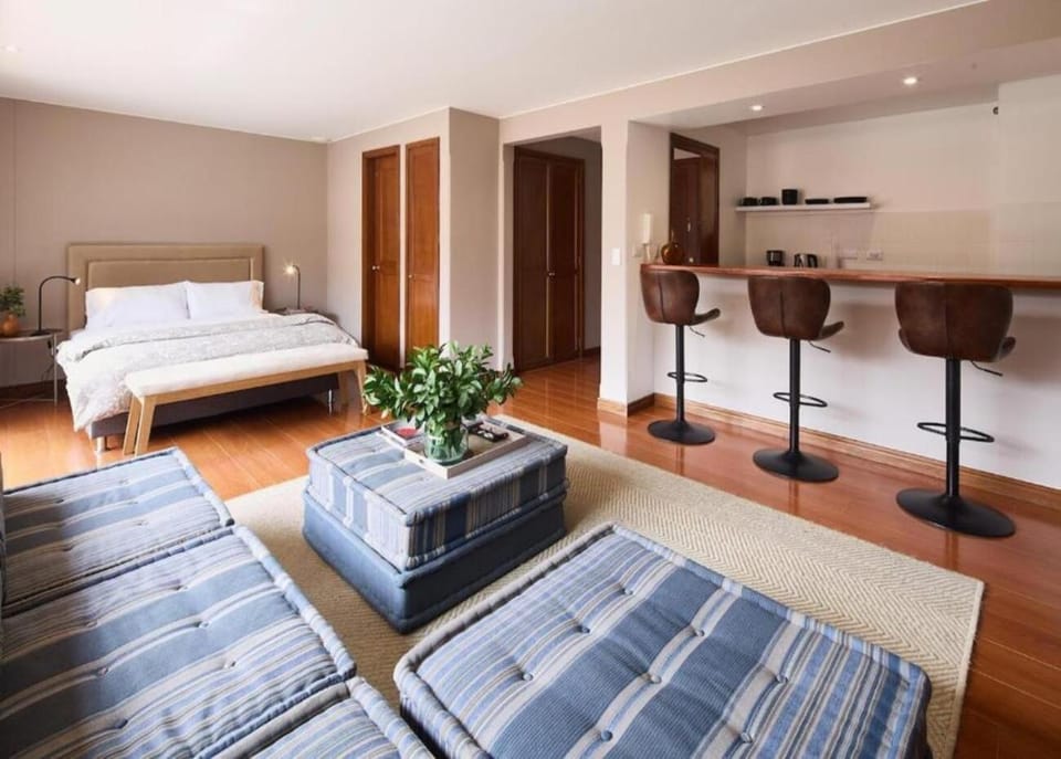 Bed, Living room, Photo of the whole room, Seating area, Bedroom, wardrobe
