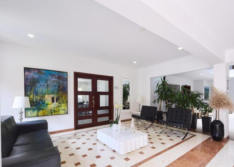 Living room, Lobby or reception