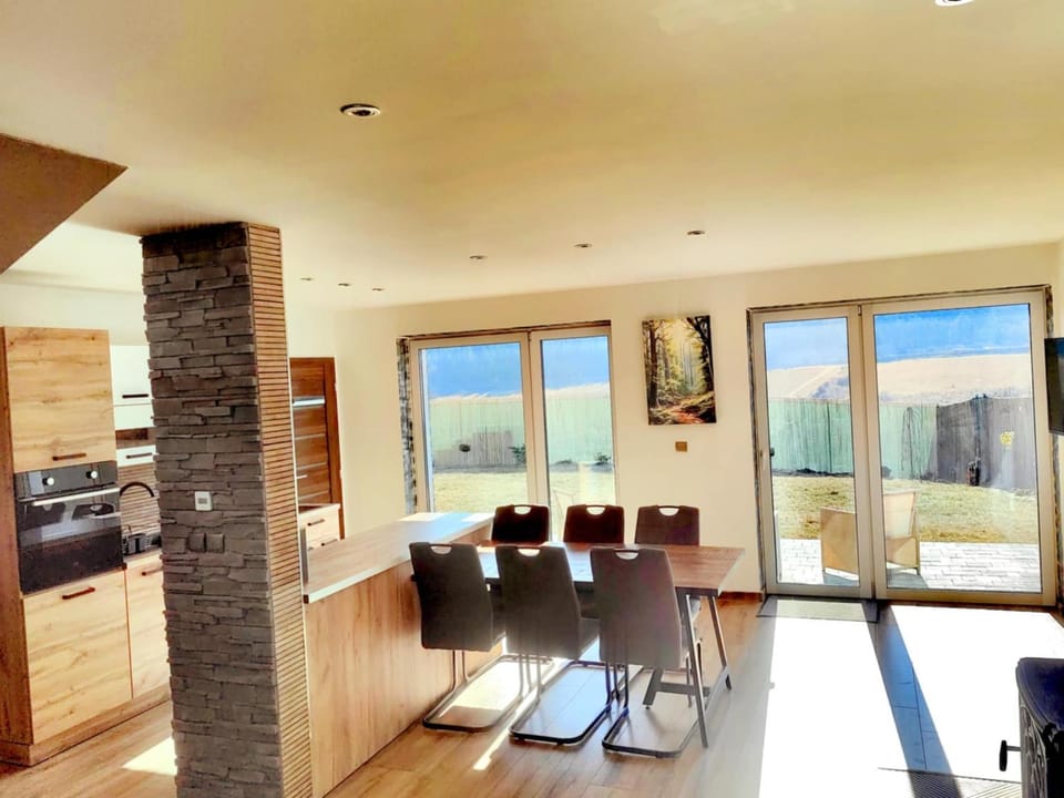 Balcony/Terrace, Kitchen or kitchenette, Living room, Dining area