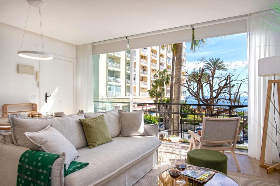 Day, Balcony/Terrace, Living room