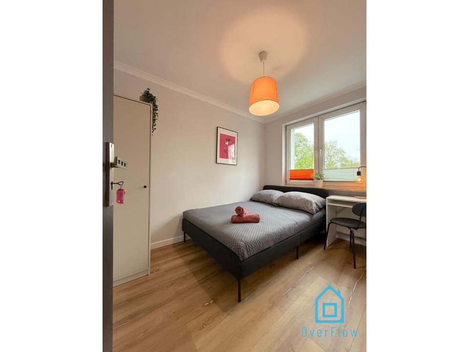 Pink Panther Room 10 Min to Old Town Gdańsk,PKP & Shopping Mall Vacation rental in Gdansk