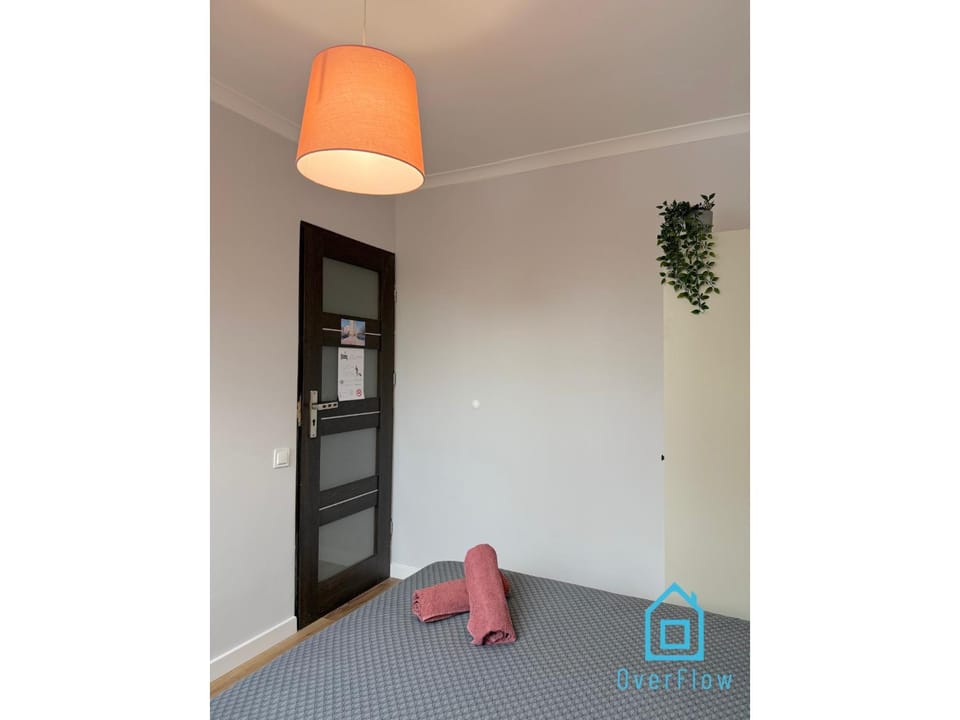 Pink Panther Room 10 Min to Old Town Gdańsk,PKP & Shopping Mall Vacation rental in Gdansk