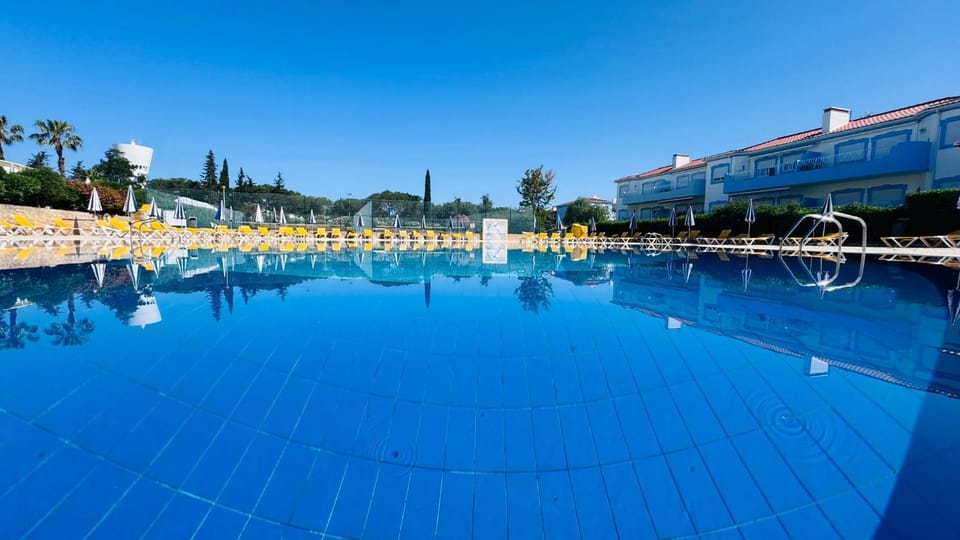 Swimming pool, Swimming pool
