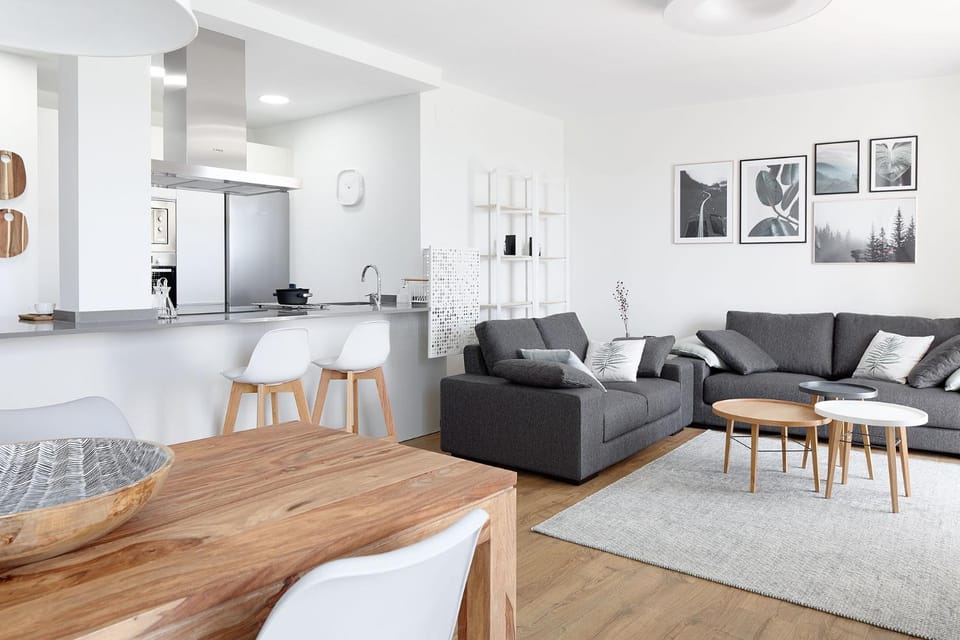 H SUITE2B by Smiling Rentals Apartment in Hendaye
