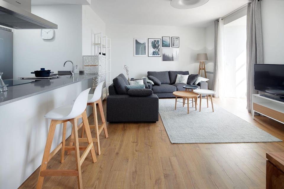 H SUITE2B by Smiling Rentals Apartment in Hendaye