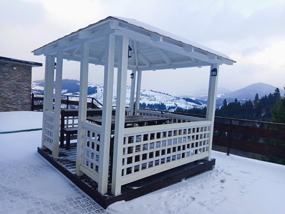 Property building, Natural landscape, Balcony/Terrace, Mountain view