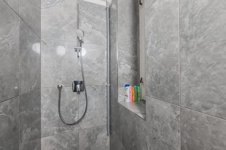 Old Town Walkable Flat with Kitchen and New Bath Apartment in Prague
