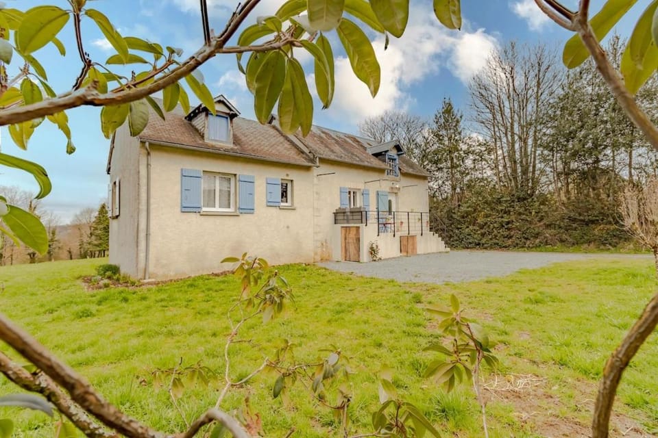 Gîte du Cerisier House in Nouvelle-Aquitaine