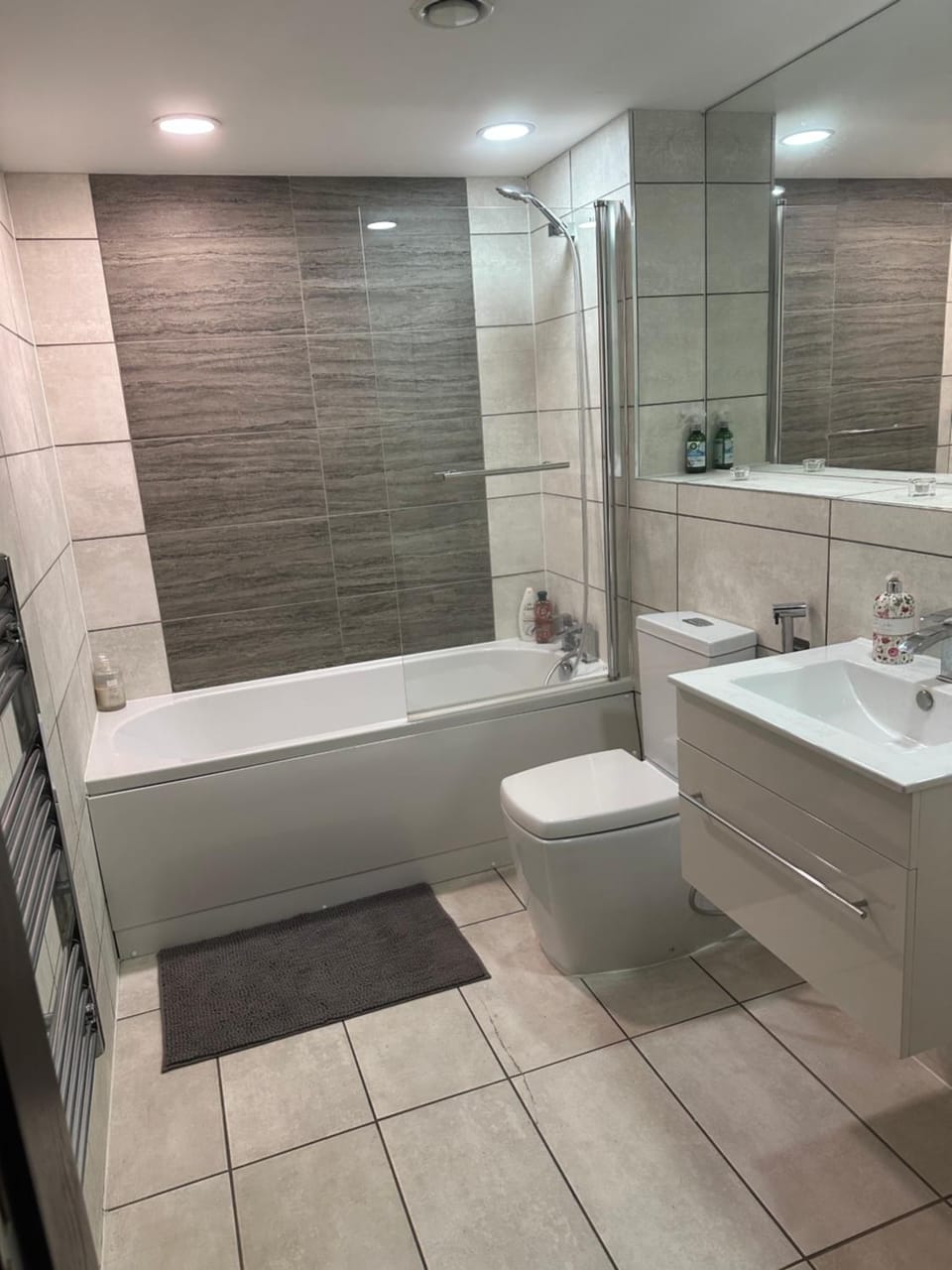 Rocket house Vacation rental in Solihull