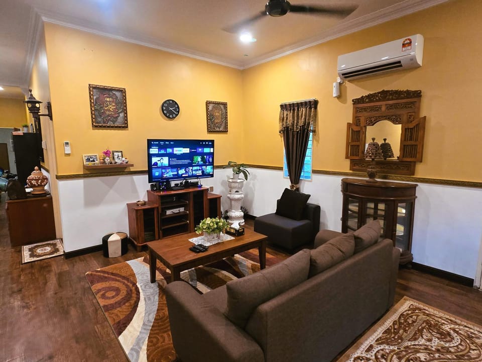 TV and multimedia, Living room, Seating area