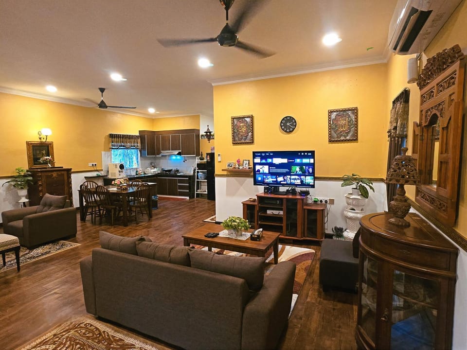 TV and multimedia, Living room, Seating area