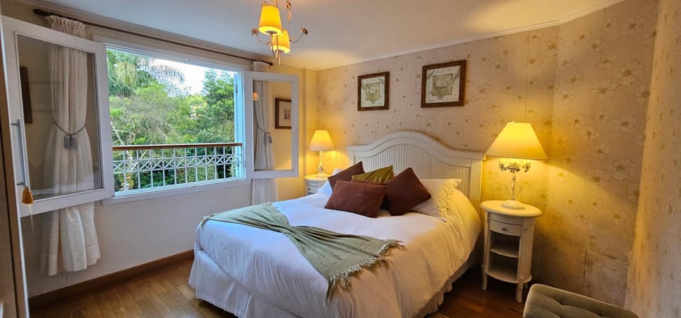 Bed, View (from property/room), Balcony/Terrace, Photo of the whole room, Bedroom