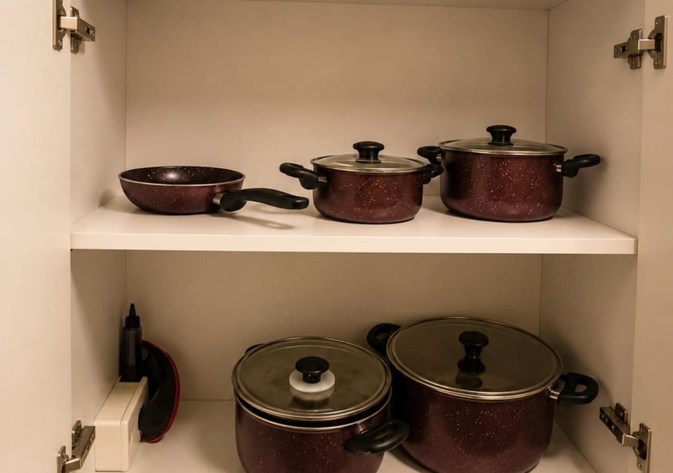 Kitchen or kitchenette, kitchen