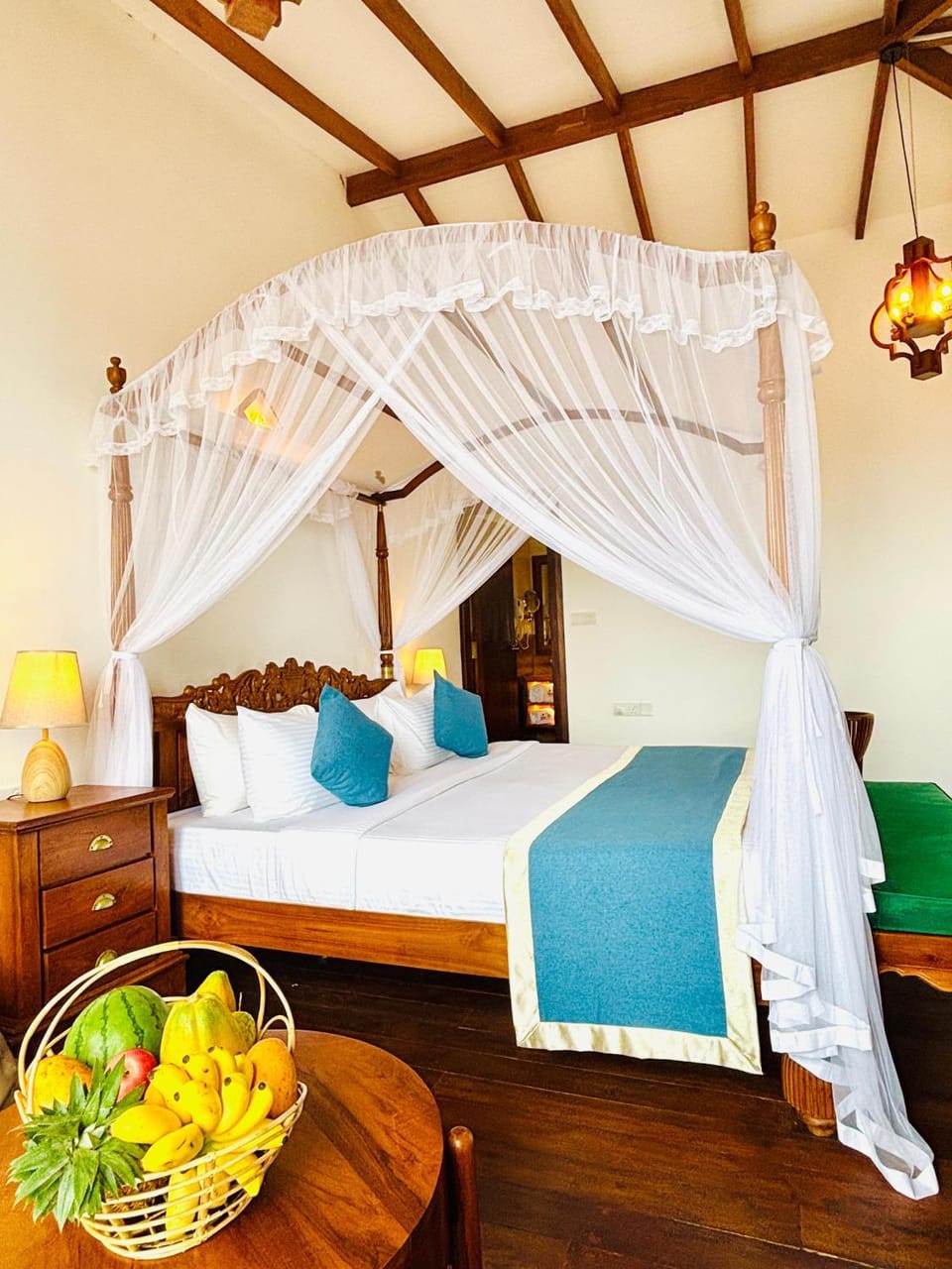 Bed, Photo of the whole room