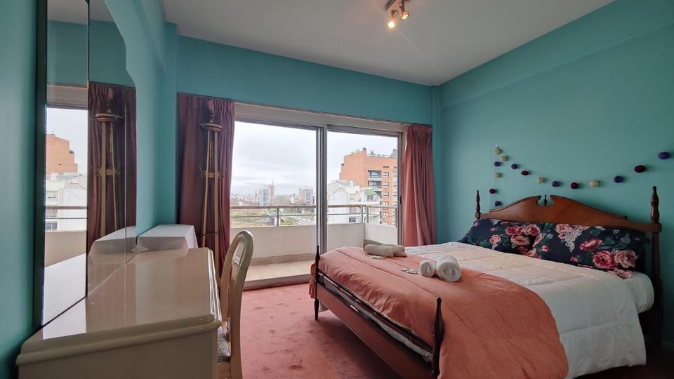 300 m2 floor - With 24/7 security and parking Apartment in Buenos Aires