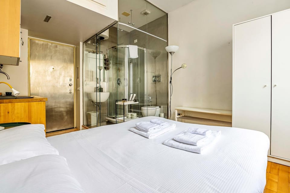 Bed, Bathroom, Photo of the whole room, Bedroom, towels, wardrobe