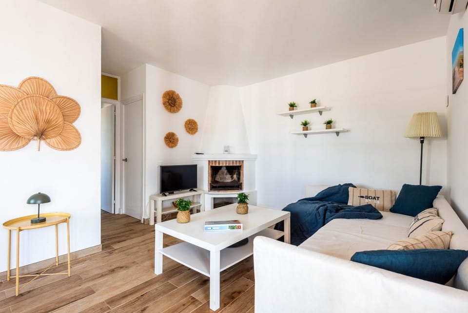 Communal lounge/ TV room, Living room