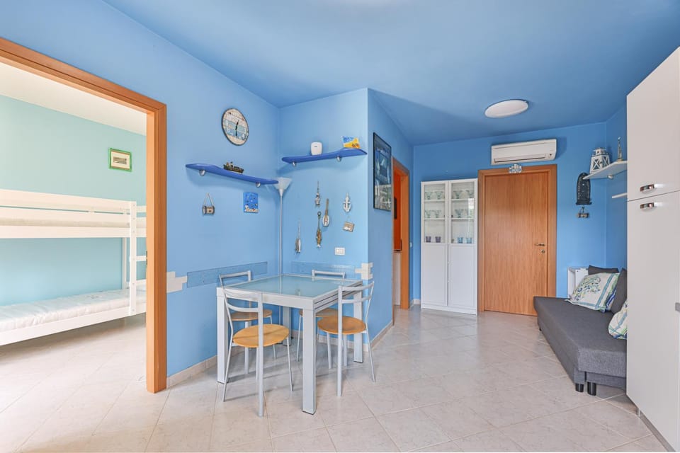 Living room, air conditioner