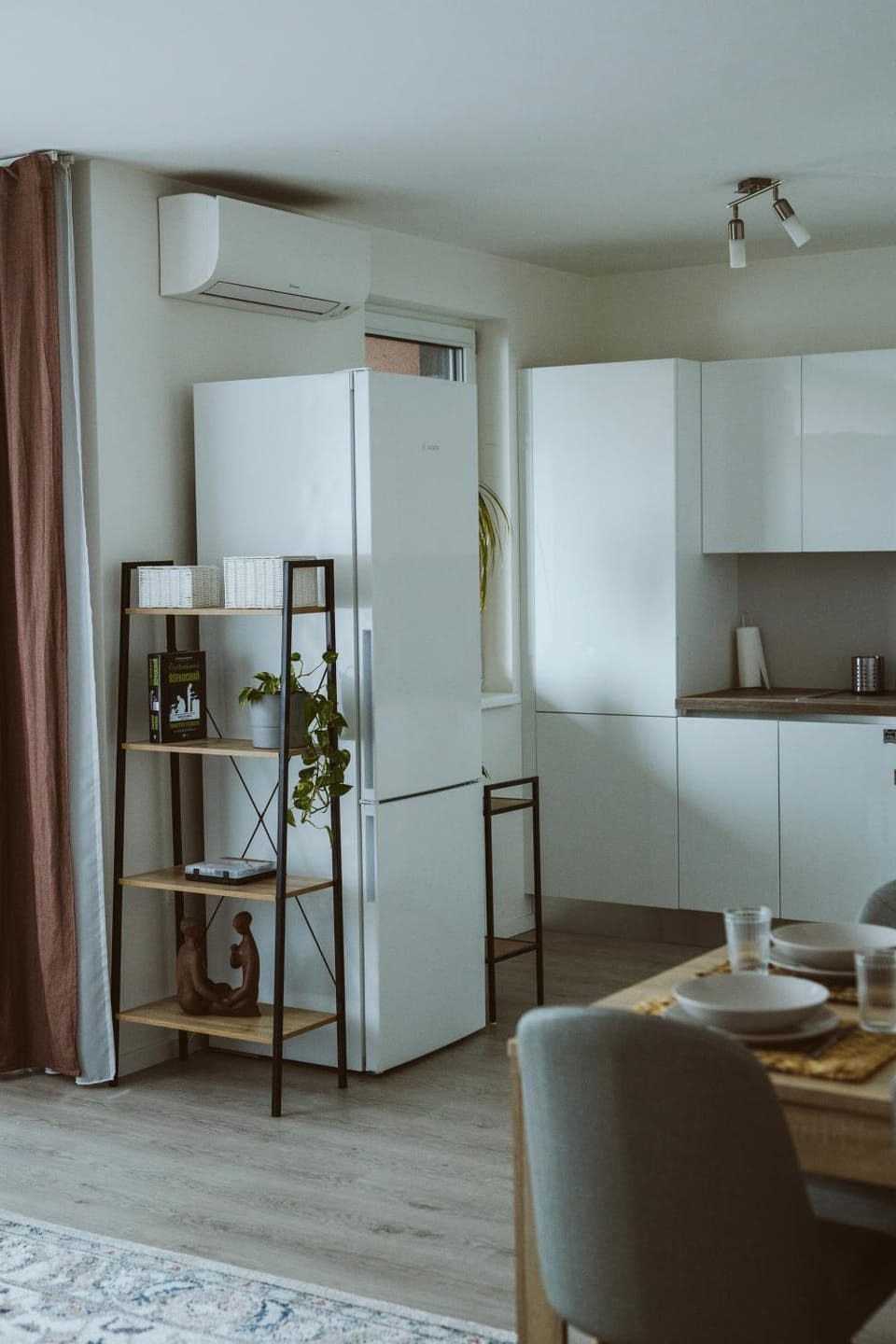 Kitchen or kitchenette, air conditioner, air conditioner