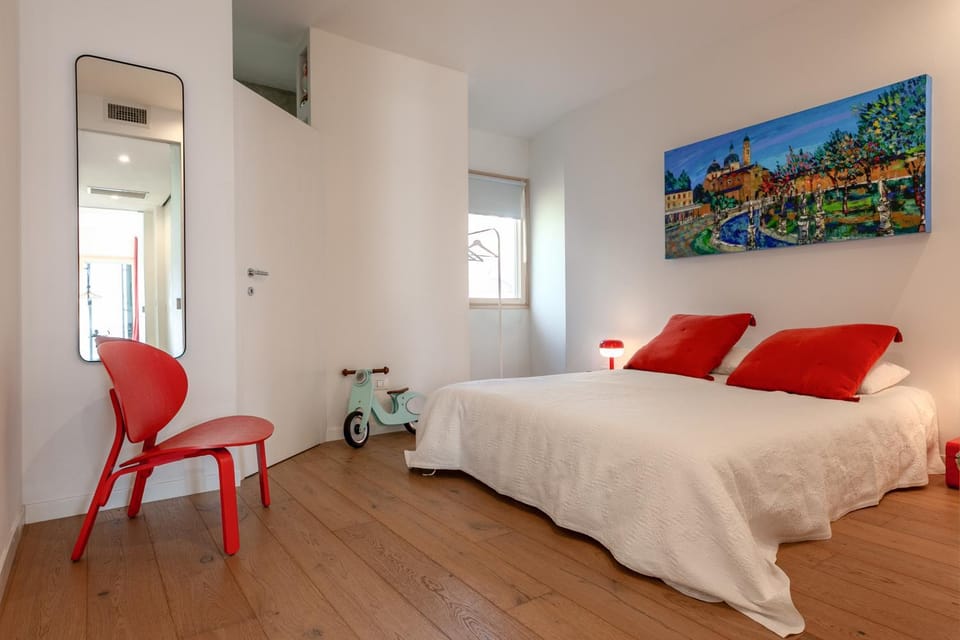 Bed, Bedroom, air conditioner