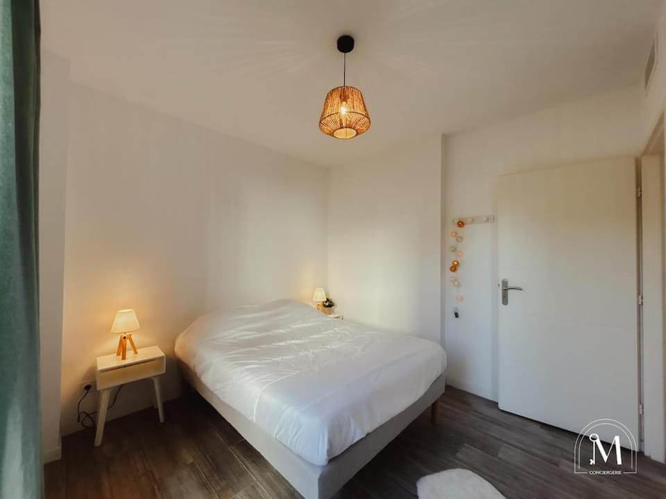 Appartement cosy dans résidence avec piscine Apartment in Sanary-sur-Mer