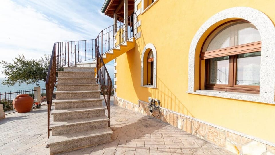 La Rosa dei Venti-Villa Angela Panoramic House in Sardinia