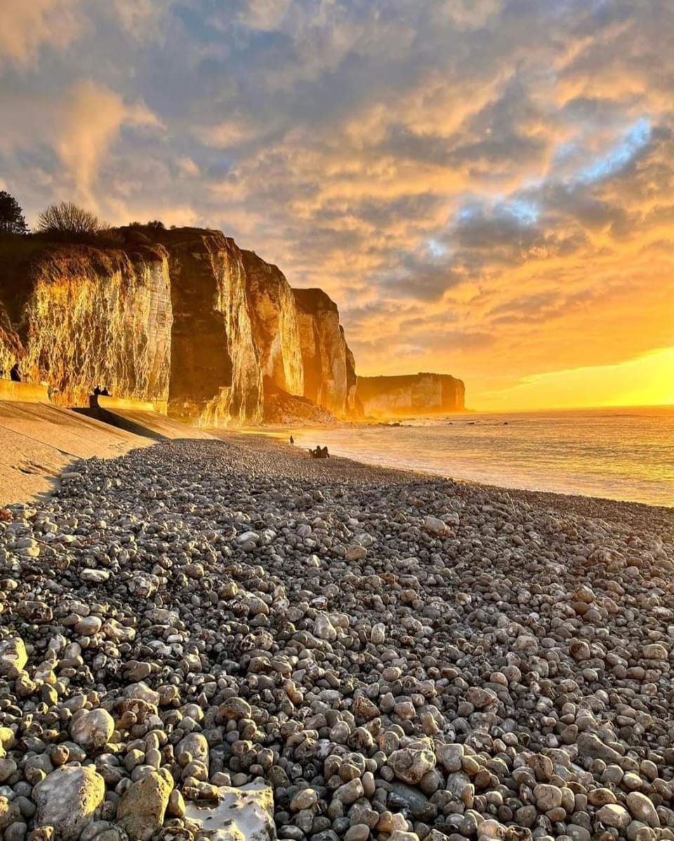 Nearby landmark, Natural landscape, Beach