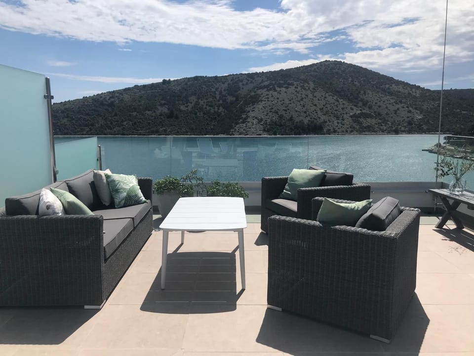 Apartment White House Apartment in Split-Dalmatia County