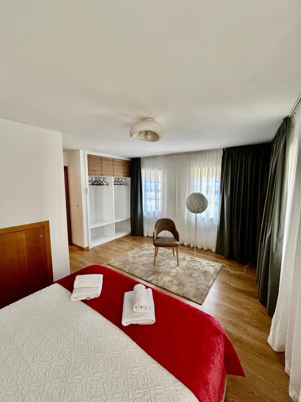 Bed, Photo of the whole room, Bedroom, towels, wardrobe