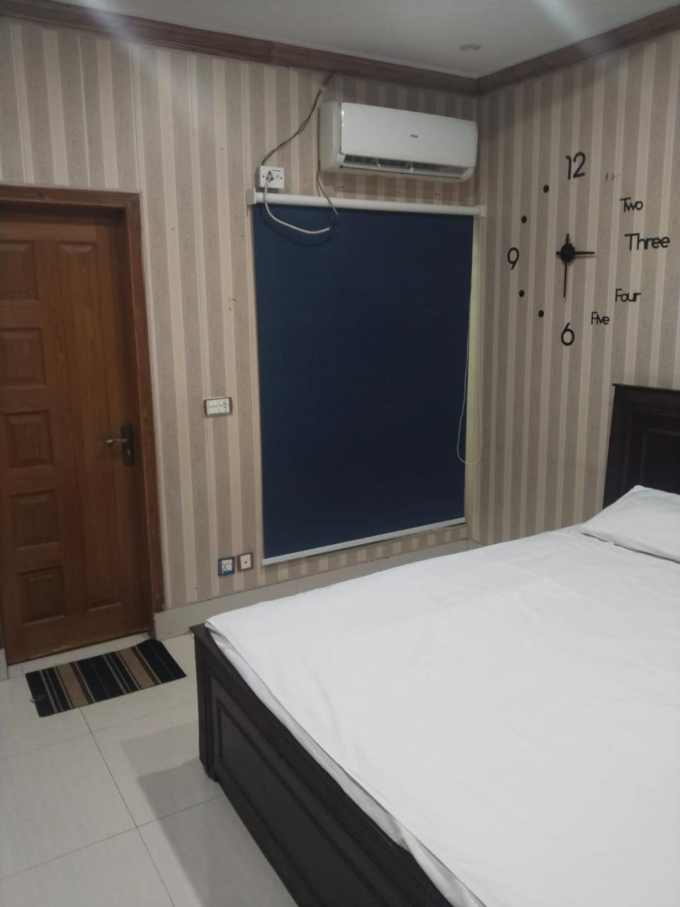 Bedroom, air conditioner