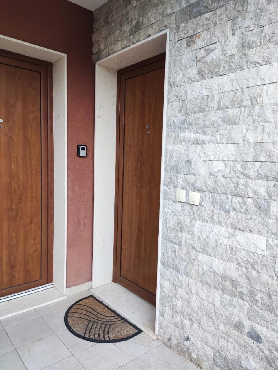 Property building, Facade/entrance