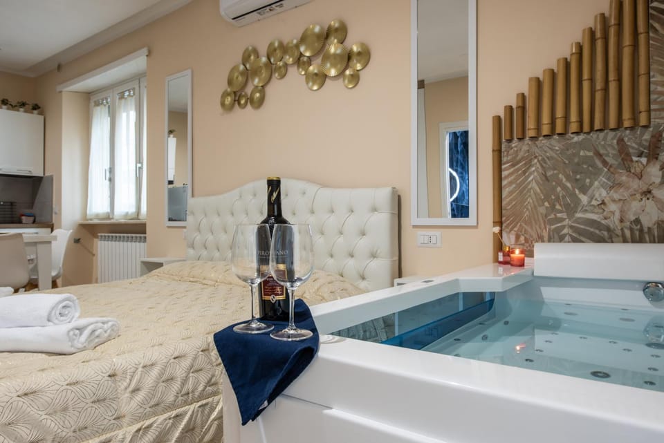 Bed, Hot Tub