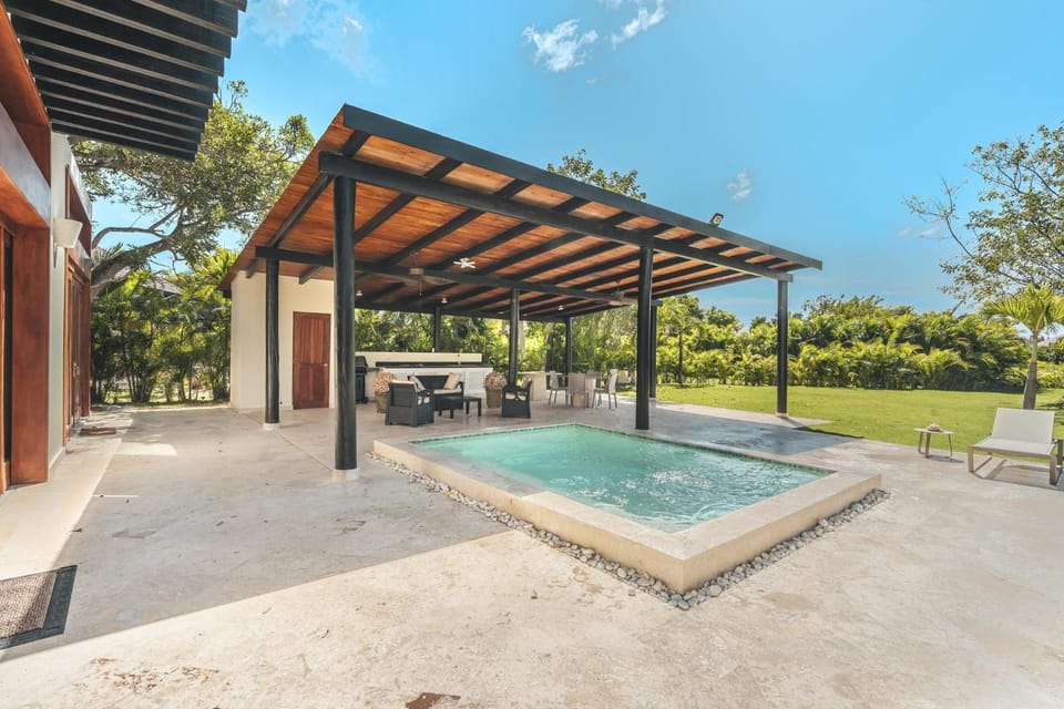 Property building, Off site, Natural landscape, Pool view, Swimming pool
