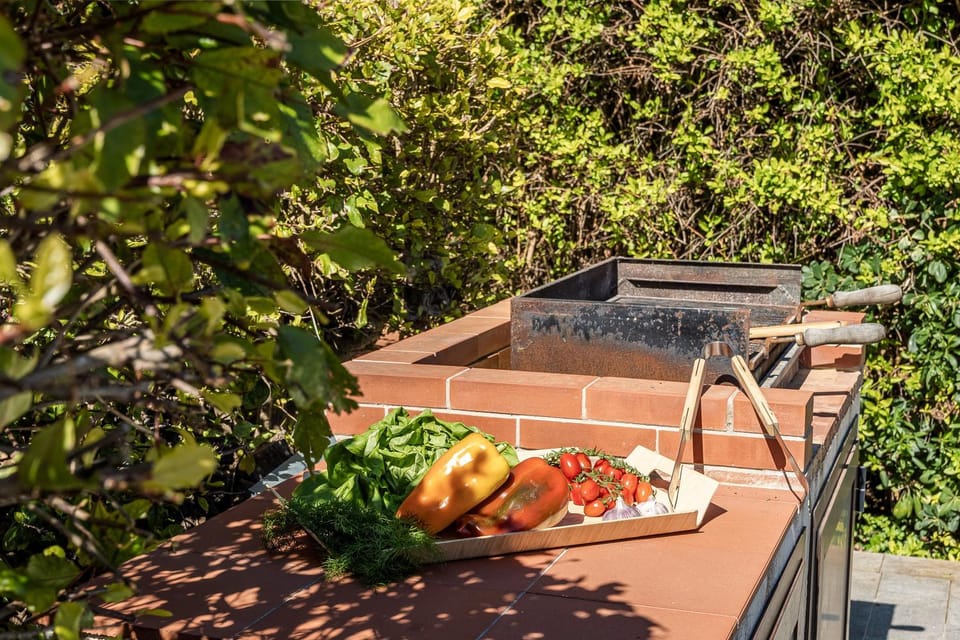 BBQ facilities, Garden