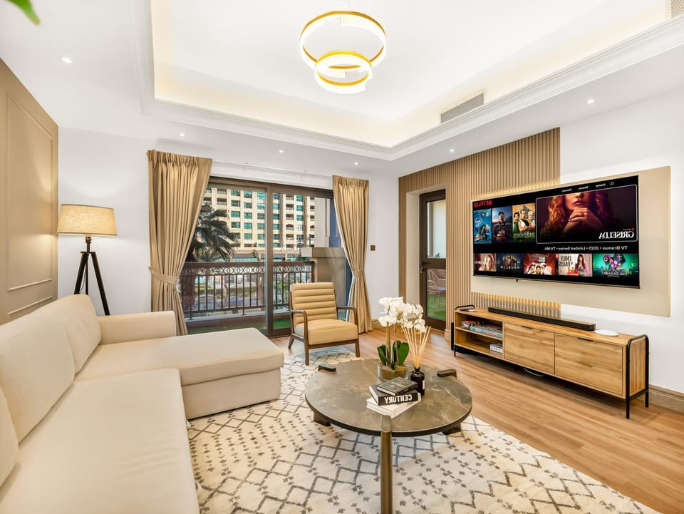 New Fairmont Residence Private Beach club access Palm Jumeirah Apartment in Dubai