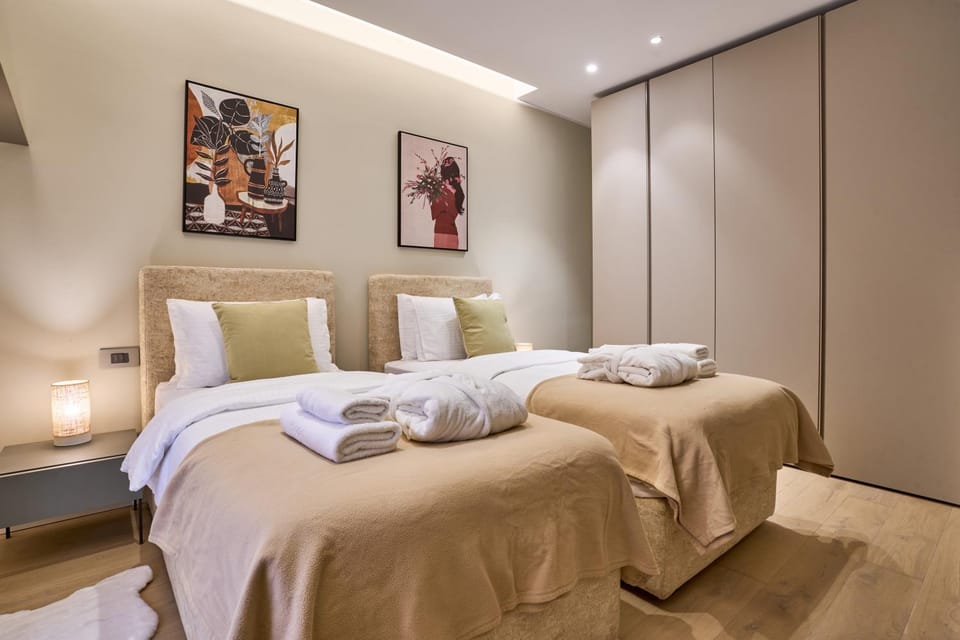 Bedroom, wardrobe