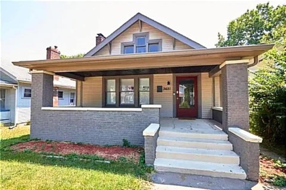 Property building, Facade/entrance